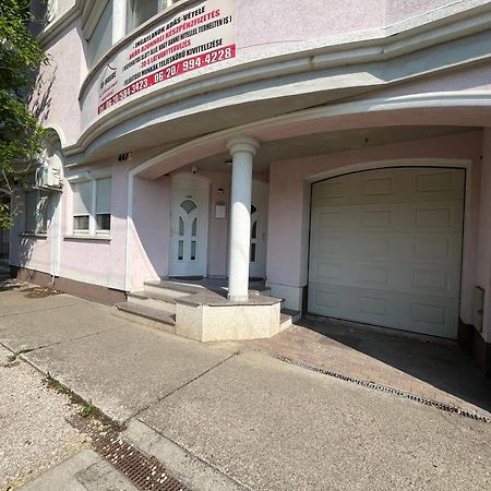 Jobarat Szallashely Szeged Kültér fotó