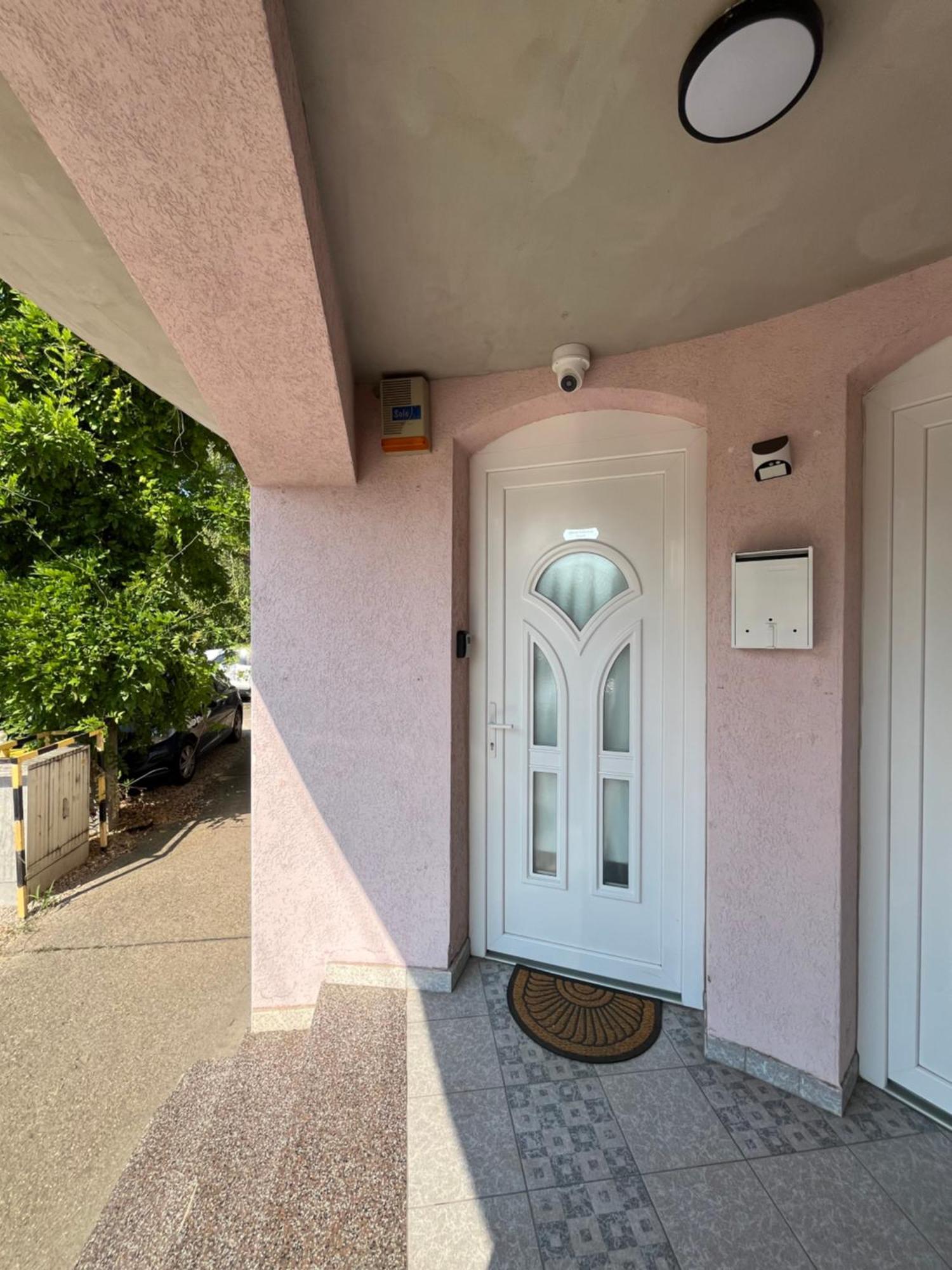 Jobarat Szallashely Szeged Kültér fotó